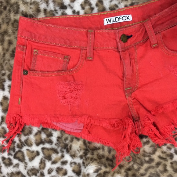 NWT WILDFOX FRIDAY NIGHT RED DISTRESSED SHORTS 28 - Picture 4 of 8